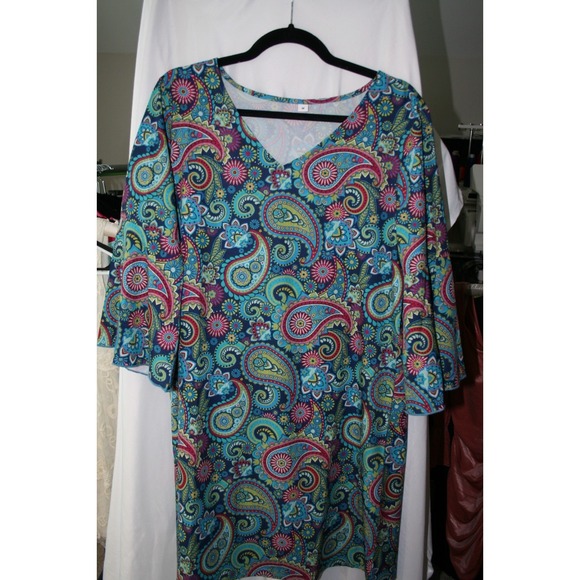 The Unbranded Brand Tops - Womens Blouse